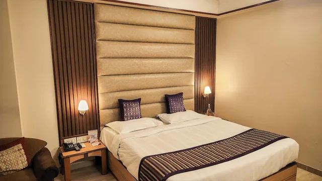 Executive, Double Bed, City View, HOTEL ROYAL PALACE 3/6