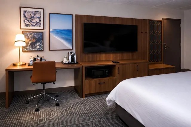 غرفة بسرير كينج تُحدَّد حسب التوفر، Holiday Inn South Kingstown (Newport Area) 4/8