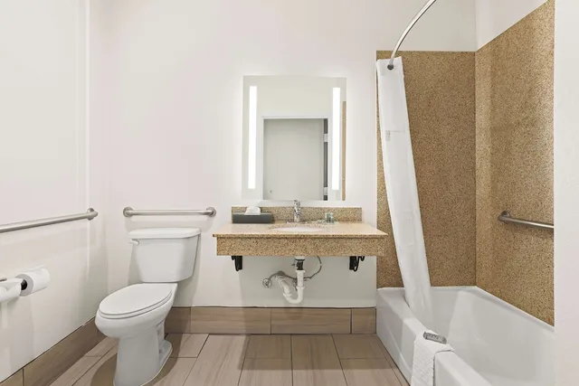 Standard, King Bed, Accessible, Best Western Iowa/Lake Charles East 2/3
