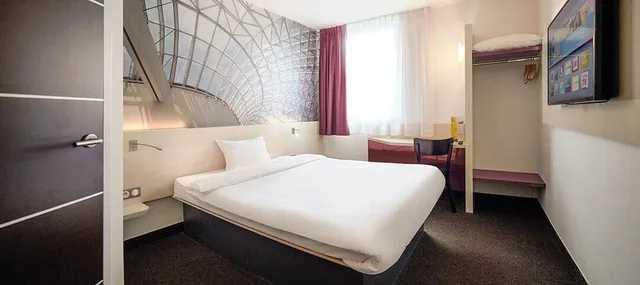 Standard, Queen Bed, B&B HOTEL Katowice Centrum 8/10