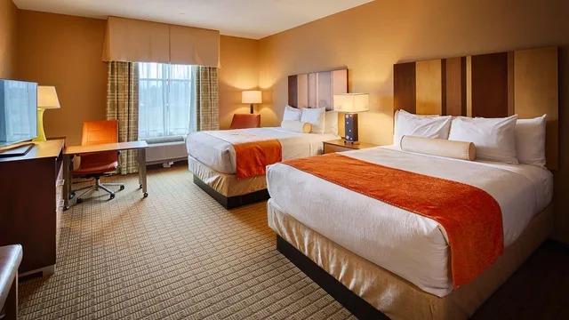 غرفة بسريرين كوين، Best Western Plus Flatonia Inn 1/4