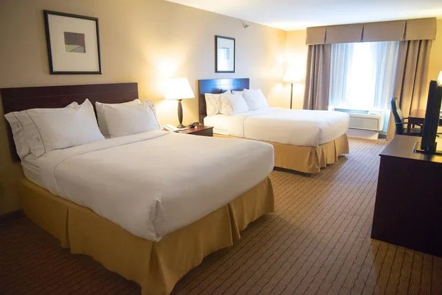 غرفة بسريرين كوين لذوي الإعاقة، Holiday Inn Express Devils Lake 6/10