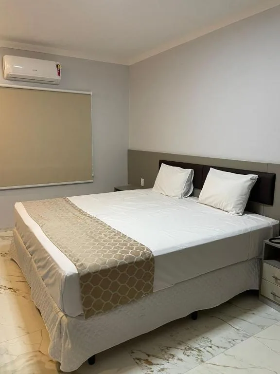 جناح، Hotel Uipi 1/4