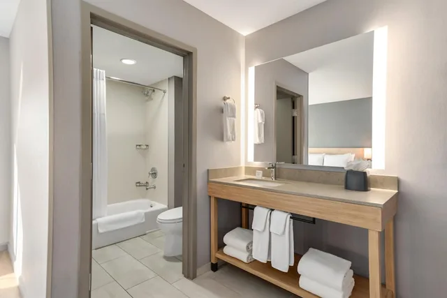 غرفة بسريرين كوين في طابق مرتفع، Hyatt Place Santa Fe 5/6