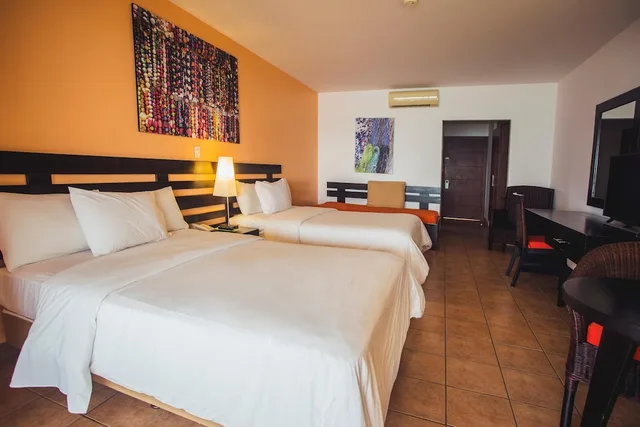 غرفة بسريرين منفصلين بإطلالة على البحر، Royal Decameron Mompiche 4/7
