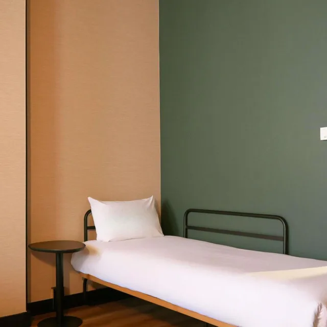 غرفة تنفيذية ثلاثية بسرير مزدوج وسرير فردي، Novotel Rouen Centre Cathedrale 6/10