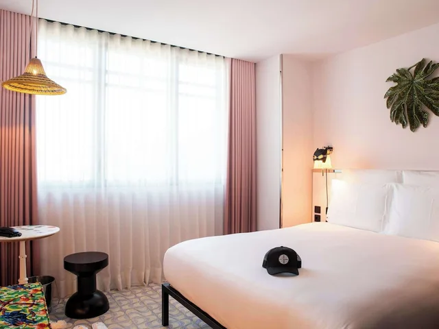 Mama, Medium, King Bed, Terrace، Mama Shelter Lisboa 2/10