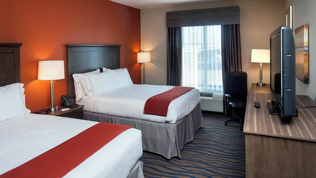 غرفة قياسية بسريرين كوين لذوي الإعاقة، Holiday Inn Express Suites Morgan City Tiger Island 1/1