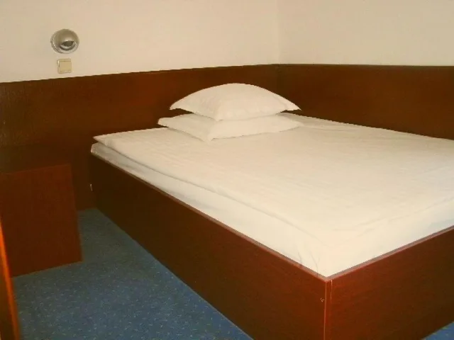 غرفة اقتصادية مفردة، Laguna Zagreb 1/2