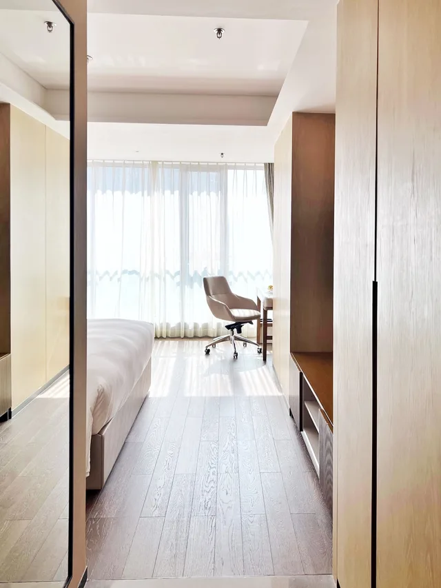 Studio, King Bed, City View, Marriott Executive Apartments Chongqing 6/6