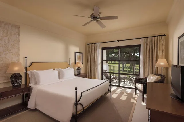 2 Bedrooms, 2 Double Beds, Resort View, PINE CLIFFS RESIDENCE, A LUXURY COLLECTION RESORT 2/4