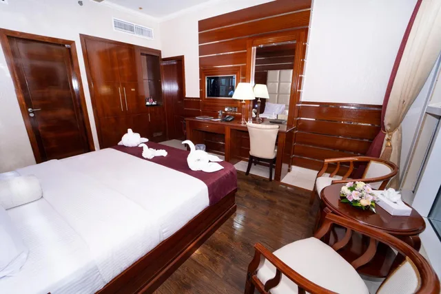 Executive, Suite, Queen Palace Hotel 10/10