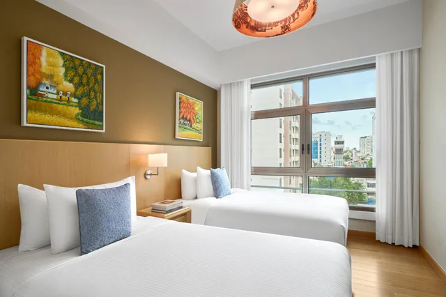 شقة تنفيذية بسرير كينج وسرير كوين وسريرين منفصلين بـ3 غرف نوم، Somerset Ho Chi Minh 2/20