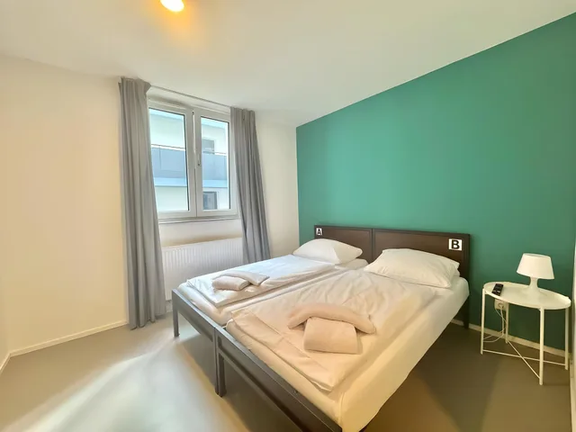 غرفة كلاسيكية بسرير مزدوج أو سريرين منفصلين بإطلالة على الفناء بشرفة، AR City Hotel Berlin 1/1