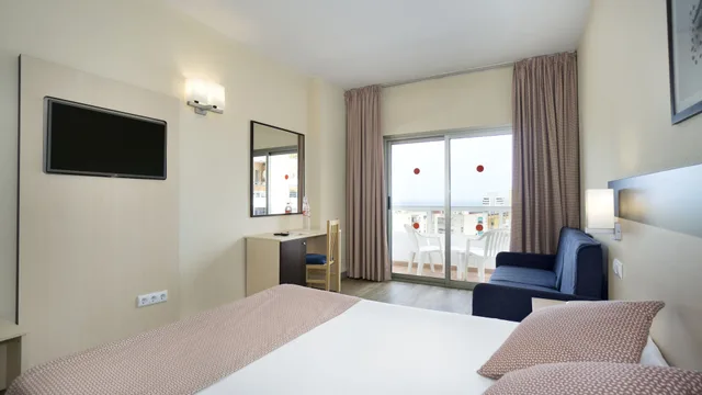 غرفة رباعية بسرير مزدوج بشرفة مع أريكة، Marconfort Griego Hotel Ex Griego Mar 4/7