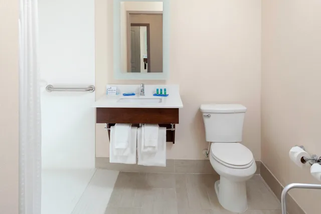 غرفة بسرير كينج، Holiday Inn Express Myrtle Beach-Broadway at the Beach 2/2