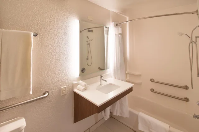 Suite, 2 Beds, Holiday Inn Express Hotel And Suites Worthington 5/6