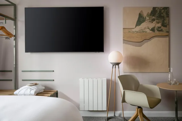 غرفة بريميوم بسرير كينج مع أريكة، voco Zeal Exeter Science Park By IHG 2/7