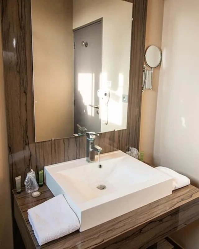 Standard, Twin Beds, Courtyard View, Safari Hotel 2/2