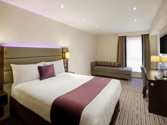 غرفة مفردة بسرير مزدوج، Premier Inn London Uxbridge Town Centre 2/2