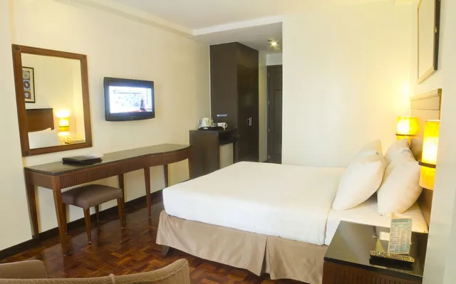 غرفة ديلوكس بريميوم بسرير كوين، Fersal Hotel Neptune Makati 8/10