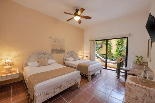 Standard, Double Bed, Street View، Hotel Colibri Beach 2/10