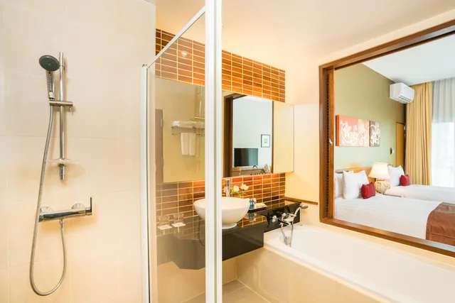 غرفة ديلوكس عائلية بسرير كينج وسرير فردي بإطلالة، COSY BEACH HOTEL 6/6