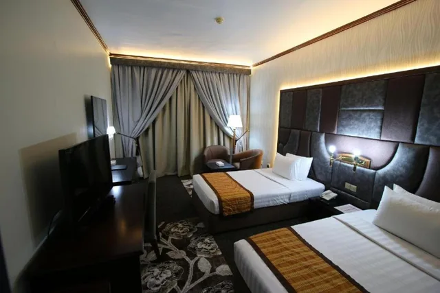 غرفة تنفيذية، Knight Armour Hotel, Dubai 1/2