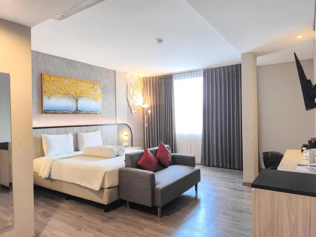 جناح، Front One Gosyen Hotel Salatiga 1/10