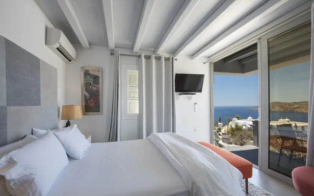 غرفة سوبيريور بسرير مزدوج أو سريرين منفصلين بإطلالة على البحر، Smy Mykonos Suites Villas 1/8