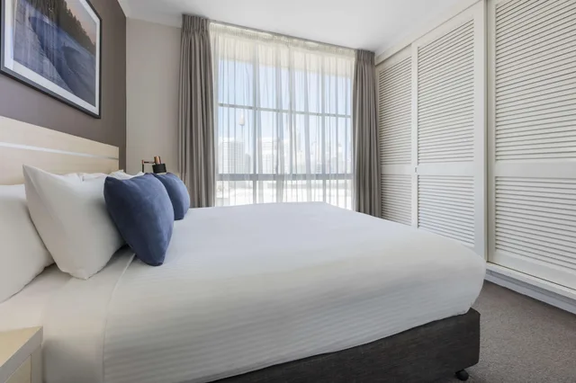 2 Bedrooms, Executive, Apartment, City View, Two Story، Oaks Sydney Goldsbrough Suites 15/20