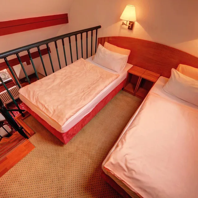 غرفة ثلاثية بسرير فردي، Park Hotel Pruhonice 3/4