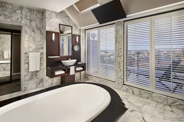 1 Bedroom, Club, Suite, Double Bed, Terrace, Sheraton Grand Sydney Hyde Park Ex Sheraton On the Park 8/9