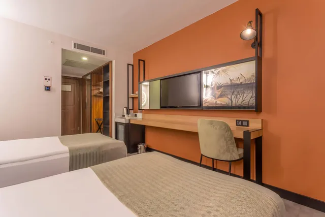 غرفة ديلوكس بسرير كينج بإطلالة على المدينة، Best Western Plus Khan Hotel 6/7