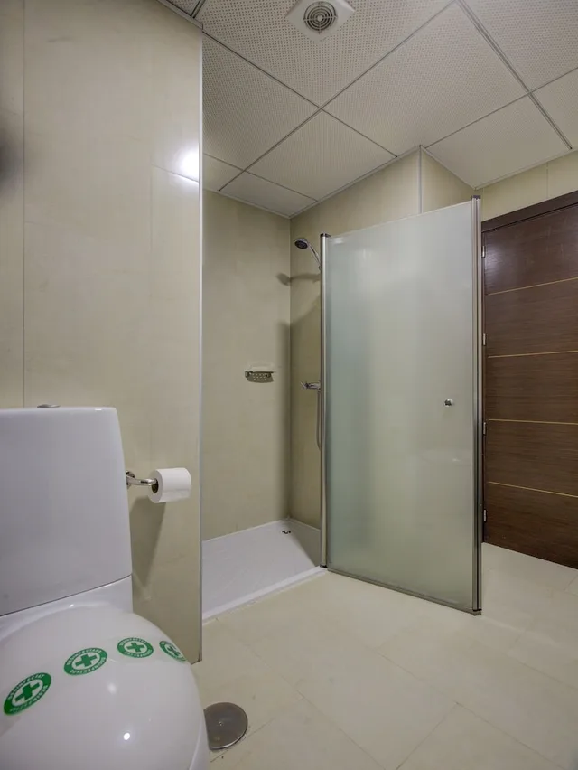 Room, Double and Twin Beds, Two Extra Beds، Hospedium Valles de Gredos Golf 7/7