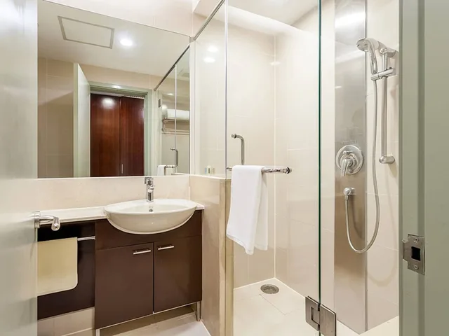غرفة بريميوم بسرير كينج مع دخول الصالة، Holiday Inn Vista 9/10