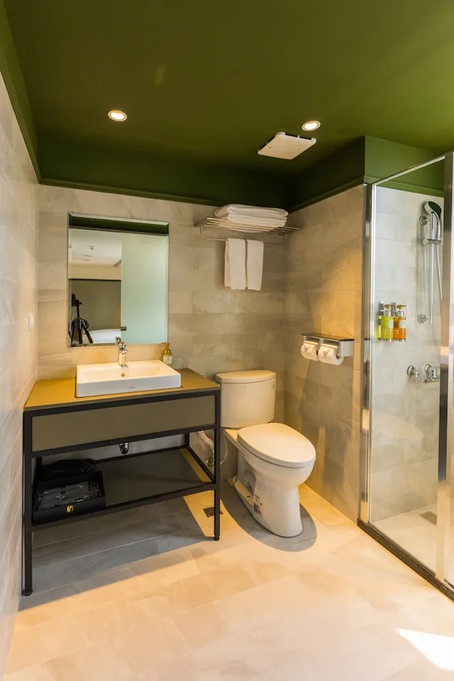 غرفة قياسية بسريرين منفصلين، Queen Hotel 3/3