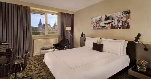 غرفة سوبيريور بسرير كينج بإطلالة على القناة، Park Plaza Victoria Amsterdam Hotel 6/9