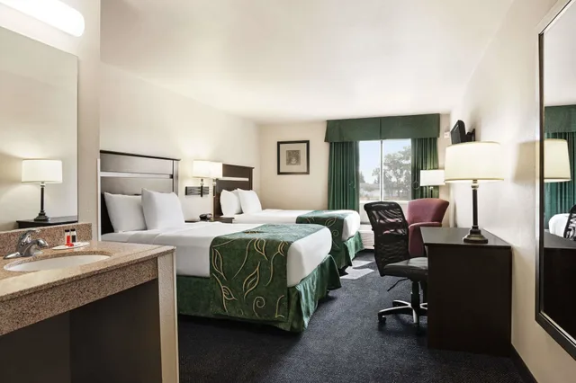 غرفة بسريرين مزدوجين لذوي الإعاقة، Travelodge By Wyndham Mcalester 3/9