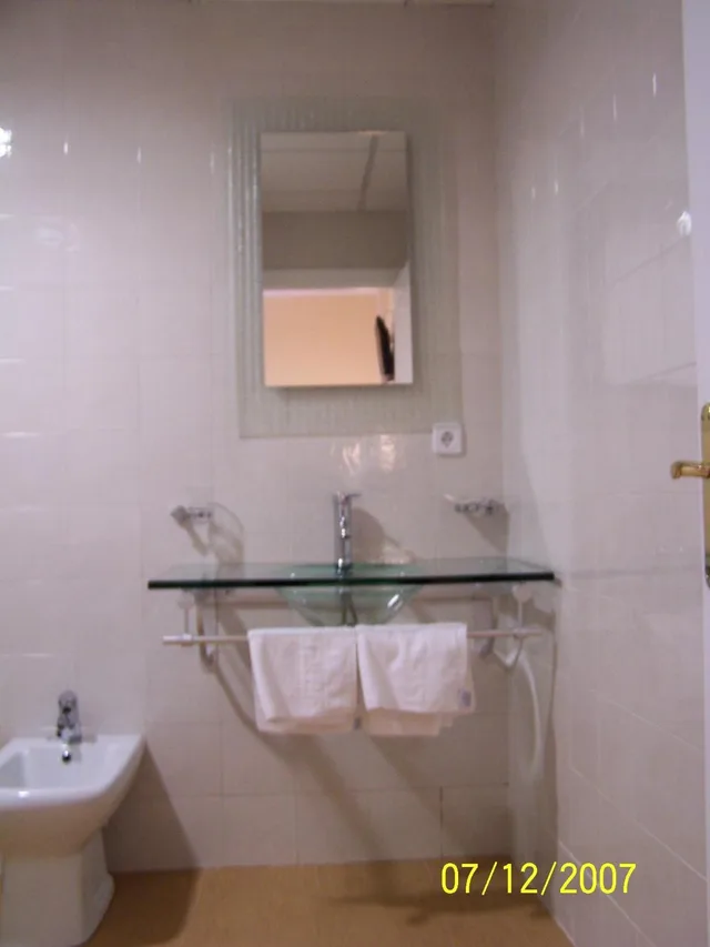 غرفة بسرير مزدوج أو سريرين منفصلين، Hotel Castillo 3/10