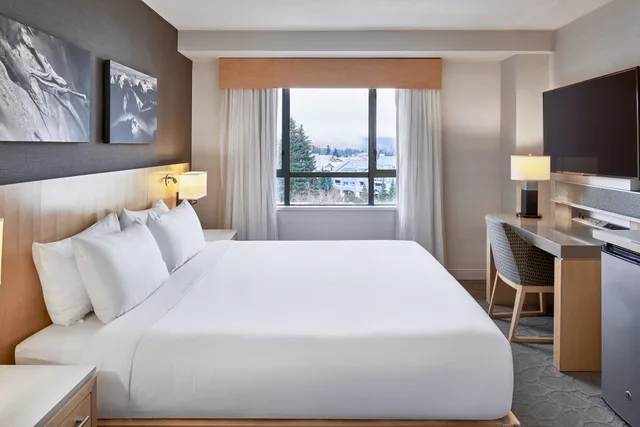 استوديو بسرير كوين، Delta Whistler Village Suites 1/6