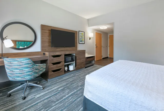 غرفة بسرير كينج لذوي الإعاقة، Hampton Inn Santa Cruz 2/4