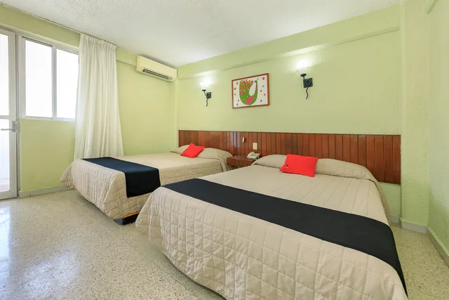 Standard Two Beds With View، Palette Hotel Batab 1/5