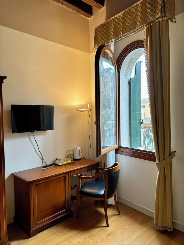 غرفة سوبيريور رباعية بشرفة، Locanda del Ghetto 3/8