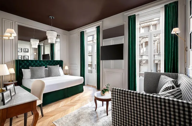 غرفة سوبيريور بسريرين منفصلين وسرير كوين مع أريكة، Matilde Boutique Hotel, WorldHotels Elite 4/7