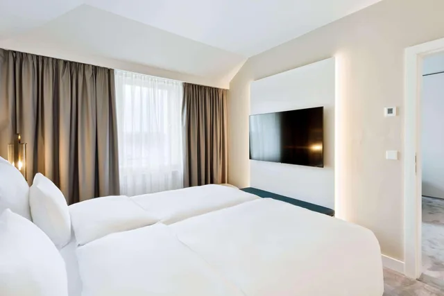 غرفة بريميير ثلاثية، DoubleTree by Hilton Vienna Bosei 2/8