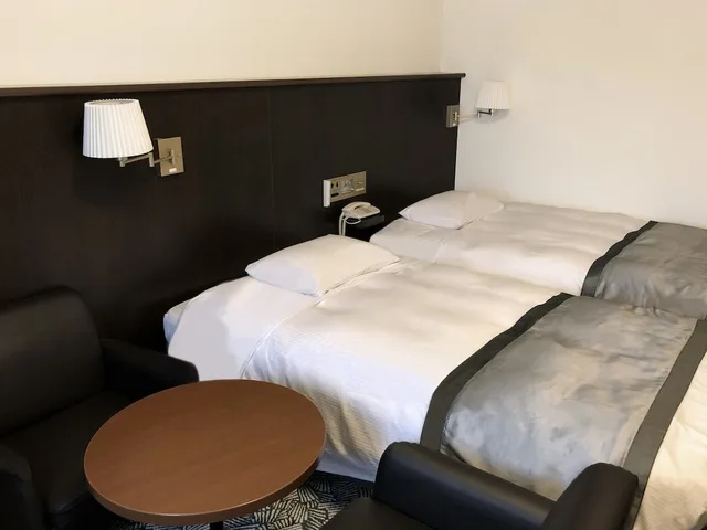 غرفة عائلية بسرير كوين وسريرين منفصلين، ART HOTEL Narita 1/1