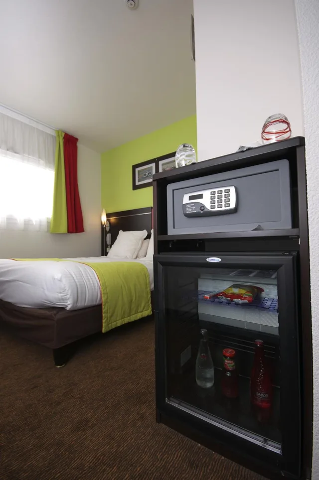 غرفة بسريرين منفصلين، Hotel Kyriad Design Enzo Thionville 8/10