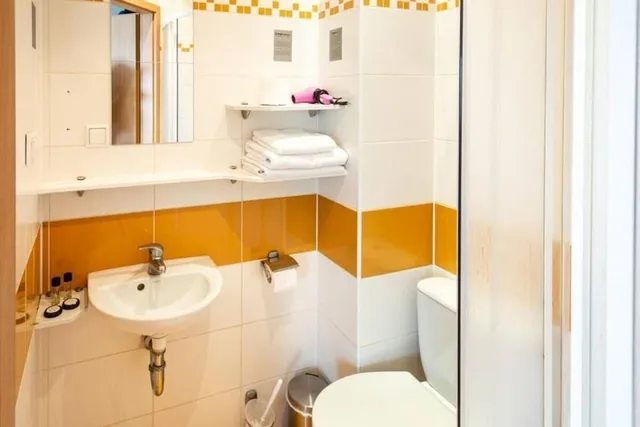 غرفة بسرير كينج، Hi Hotel Lechicka 4/4
