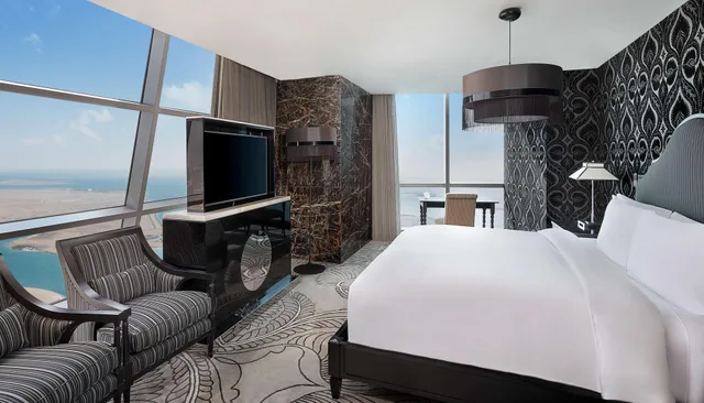 جناح بسرير كينج بإطلالة على البحر، Conrad Abu Dhabi Etihad Towers 3/5